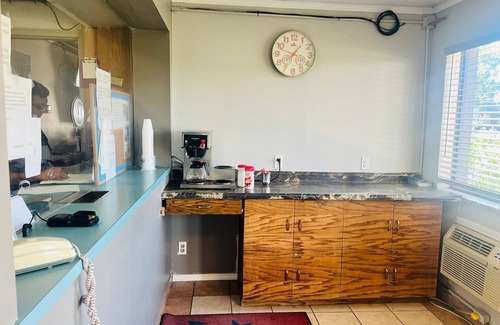 Merrillville Hotel | Economy Inn By Townhouse Merrillville US 30
