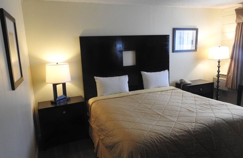 Polvadera Hotel | Economy Inn