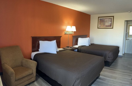 St. James Hotel | Economy Inn