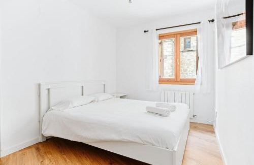El Pueyo de Jaca Apartment | Edelweiss by Cardi Suites