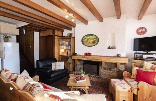 Pla d'Adet Apartment | Edelweiss Residence - Apartment 6 people near ski slopes of Pla d'Adet