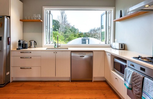 Onetangi House | Eden Escape Onetangi