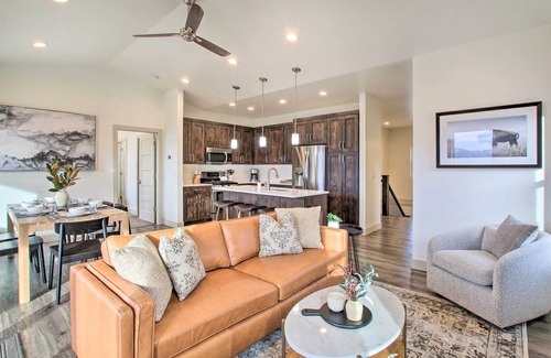 Wolf Creek House | Eden Home w/Stunning View ~ 6 Mi to Skiing!