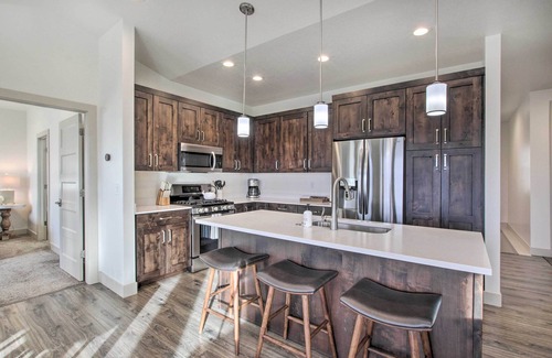 Wolf Creek House | Eden Home w/Stunning View ~ 6 Mi to Skiing!