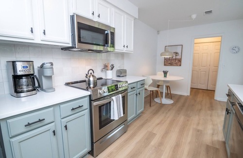 Auburn House | Edge of the Woods | 4 Bed, 2 Bath