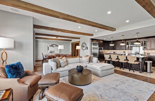 Steamboat Springs Condo | Edgemont 2300 Luxury Mountain Condo with Backdoor Ski Access!