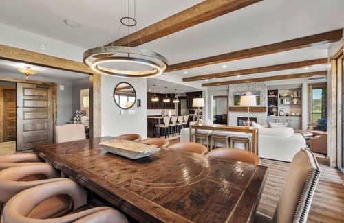 Steamboat Springs Condo | Edgemont 2300 Luxury Mountain Condo with Backdoor Ski Access!