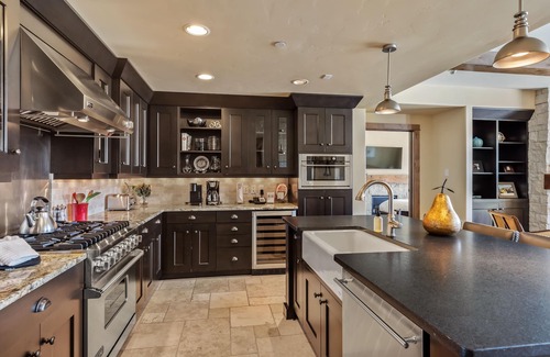 Steamboat Springs Condo | Edgemont 2401 Luxury On Mountain Condo With Ski-In/Ski-Out Access!