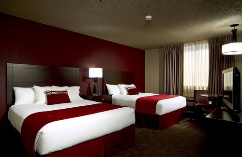 Laughlin Hotel | Edgewater Casino Resort, 4 x River View Queen Room, Free Onsite Parking!