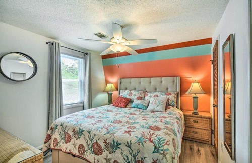 Ocean Ridge Apartment | Edisto Island Condo with Balcony, Golf Course Views!