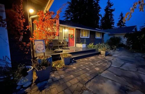 Esperance House | Edmonds Magic Garden