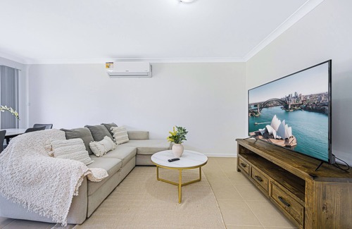 Edmondson Park House | Edmondson Park Modern 4 Br House Parking