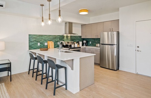 San Luis Obispo Apartment | Edna Suite at the Junction