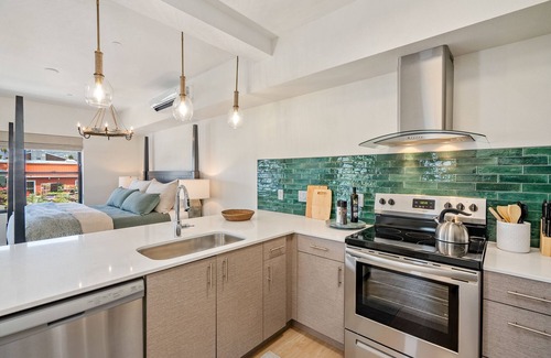San Luis Obispo Apartment | Edna Suite at the Junction
