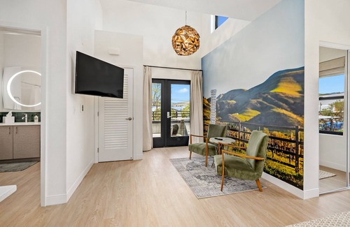 San Luis Obispo Apartment | Edna Suite at the Junction