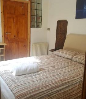 Southgate Green Apartment | Edwardian Apartment Garden Flat