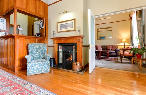 Stellenbosch Central Hotel | Eendracht Hotel