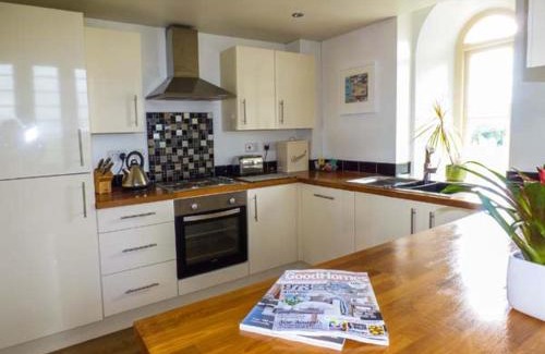 Rhyd-y-clafdy House | Eglwys St Cynfil