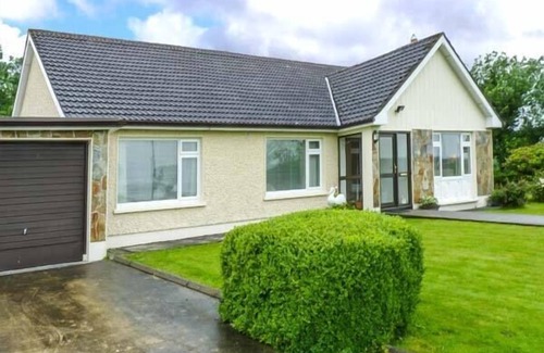 Cloone Cottage | EILEEN'S, pet friendly, with a garden in Aughavas, County Leitrim