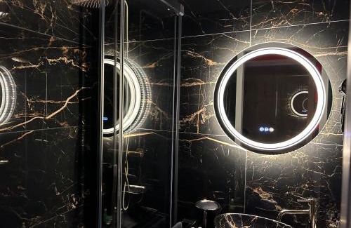 Montblanc Hotel | ELÉGANCE & SPA - chambre d'hôtes avec sauna et jacuzzi privatif