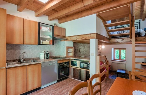 Incudine Apartment | El Bait - Three Bedroom Apartment, Sleeps 8