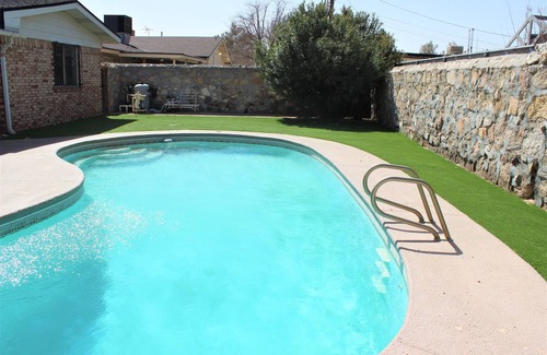 Northeast El Paso Apartment | El Chuco Home W/Pool, Pool Table,15 min Downtown
