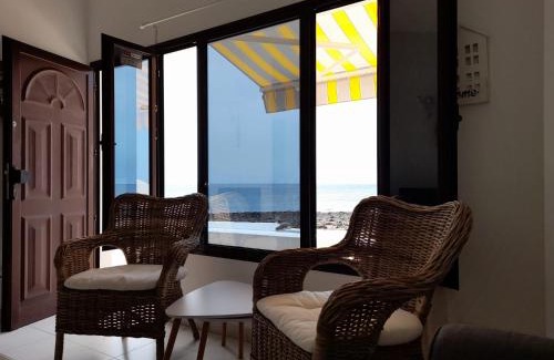 Playa Honda Apartment | El Mar de Peyo , primera línea de playa