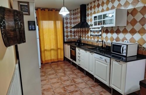 El Poyo del Cid House | El pony pisador