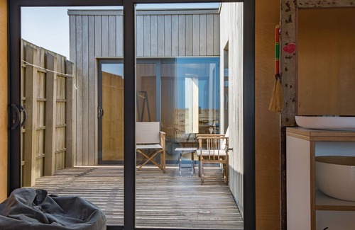 Willesborough House | El Ray by Bloom Stays - designer house on the beachfront, a great location!