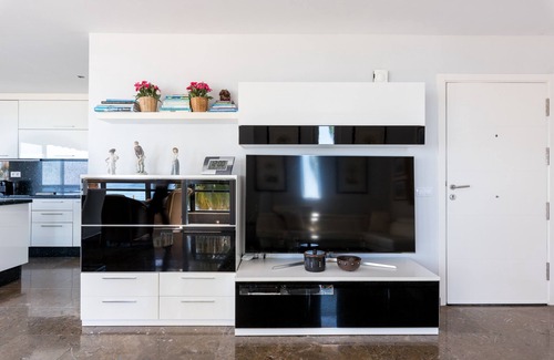 Carihuela Apartment | El Remo Deluxe - Frontline Beach Apartment Torremolinos