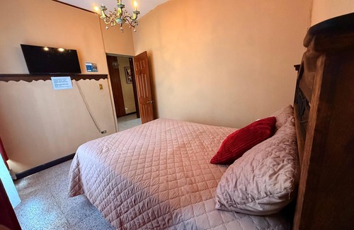 Zona 13 Hotel | EL TEJAR HOSTAL
