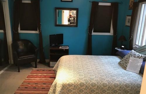 Hollywood Bed & Breakfast | Elaine's Hollywood Bed & Breakfast