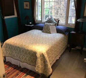 Hollywood Bed & Breakfast | Elaine's Hollywood Bed & Breakfast