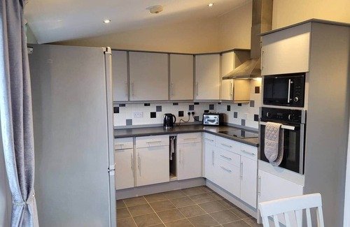 Low Catton House | Elckys Holiday HOT TUB Lodge York