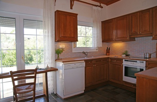 Pylos-Nestoras Villa | ELEGAND AND SERENE HOUSE ON THE BEACH