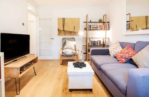 Canonbury Apartment | Elegant 1BR by the Shoreditch Park