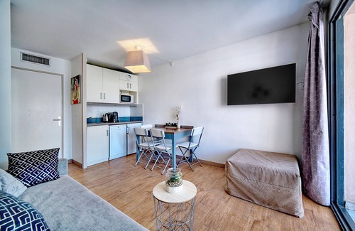 Cannes Old Town Apartment | ELEGANT 2 PIECES PISCINE PROCHE PLAGES A1B235