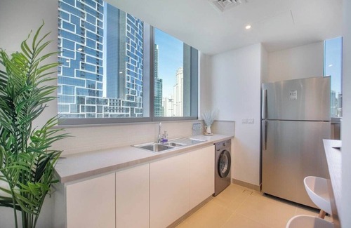 Dubai Marina Apartment | Elegant 2BR in Dubai Marina - Luxury Awaits You!