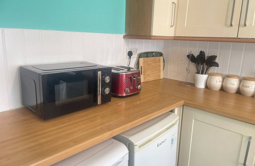 Sittingbourne House | Elegant 3-Bedroom Home, free parking and garden!