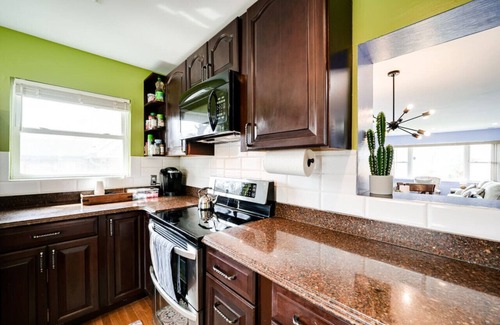 Seminary Hill Apartment | Elegant 4 Bd with Office, parking and E.V Charger