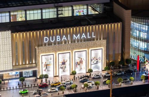 Bur Dubai Apartment | Elegant 4BR Apartment with Burj Khalifa and Fountain Views Connected to Dubai Mall