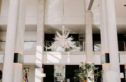 New Tacoma Apartment | Elegant ADA Suite | Top Location + Art Collection