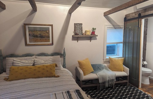 Lansing Bed & Breakfast | Elegant and Historic Farmhouse B&B Near Ithaca with Farm-to-Table Breakfast
