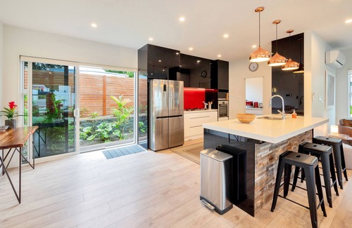 Epsom House | Elegant and Stylish Retreat in Epsom