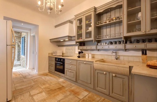 Steniai Villa | Elegant Andros Beach House | Villa Stenies Thalassino | Beautiful SeaViews |.