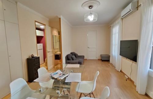 Sants-Badal Apartment | Elegant apartment Rambla Badal