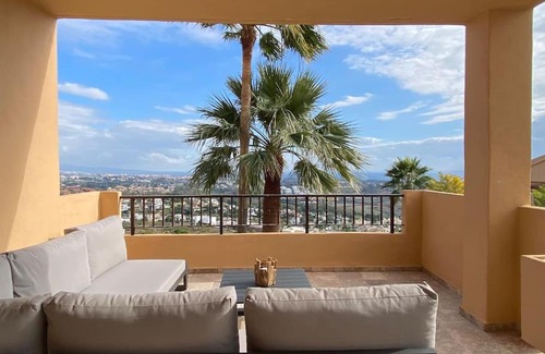 New Golden Mile Apartment | Elegant apartment, stunning views, fully renovated in la Hacienda del Senorio de Cifuentes