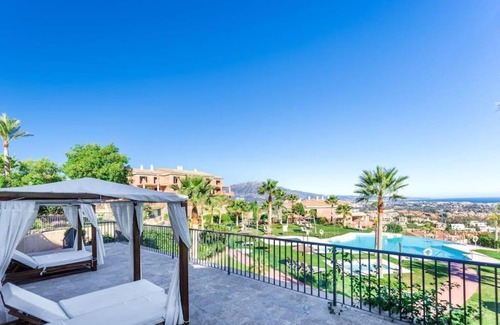 New Golden Mile Apartment | Elegant apartment, stunning views, fully renovated in la Hacienda del Senorio de Cifuentes