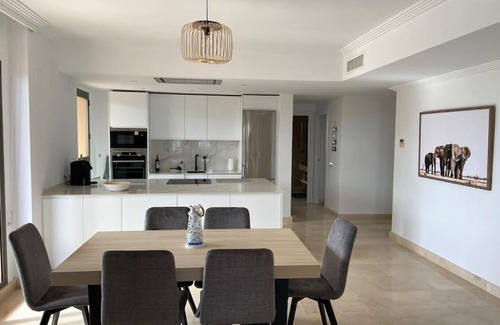 New Golden Mile Apartment | Elegant apartment, stunning views, fully renovated in la Hacienda del Senorio de Cifuentes
