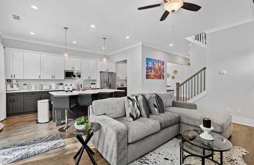 Pittsburgh House | Elegant Atlanta Home with Fireplace & Private Yard